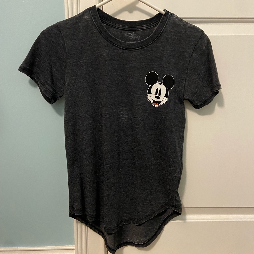 🥰3/10 tops: mickey mouse tee